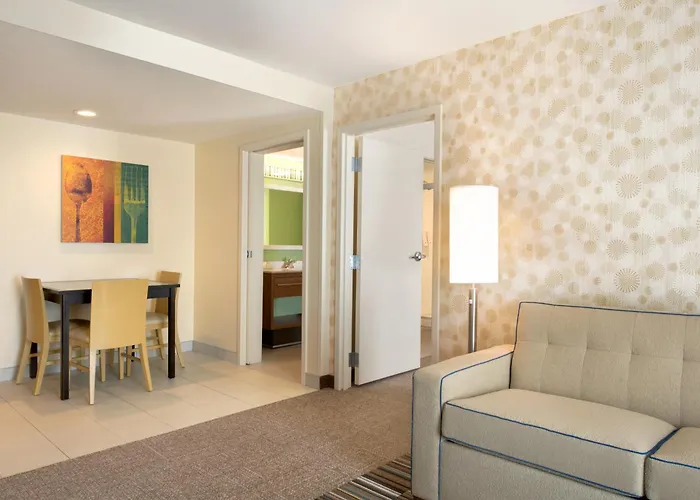 Home2 By Hilton Hotel Fargo